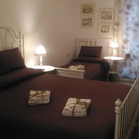 Oda ve Kahvaltı San Vitale 2*