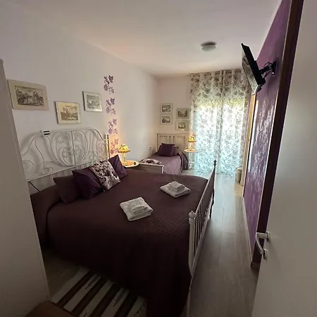 San Vitale 2* بولونيا